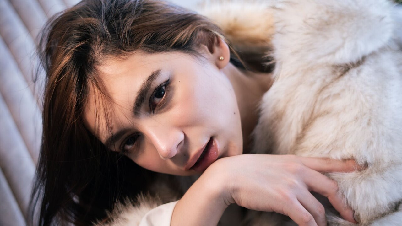 Enter AmyAlice Recorded Private