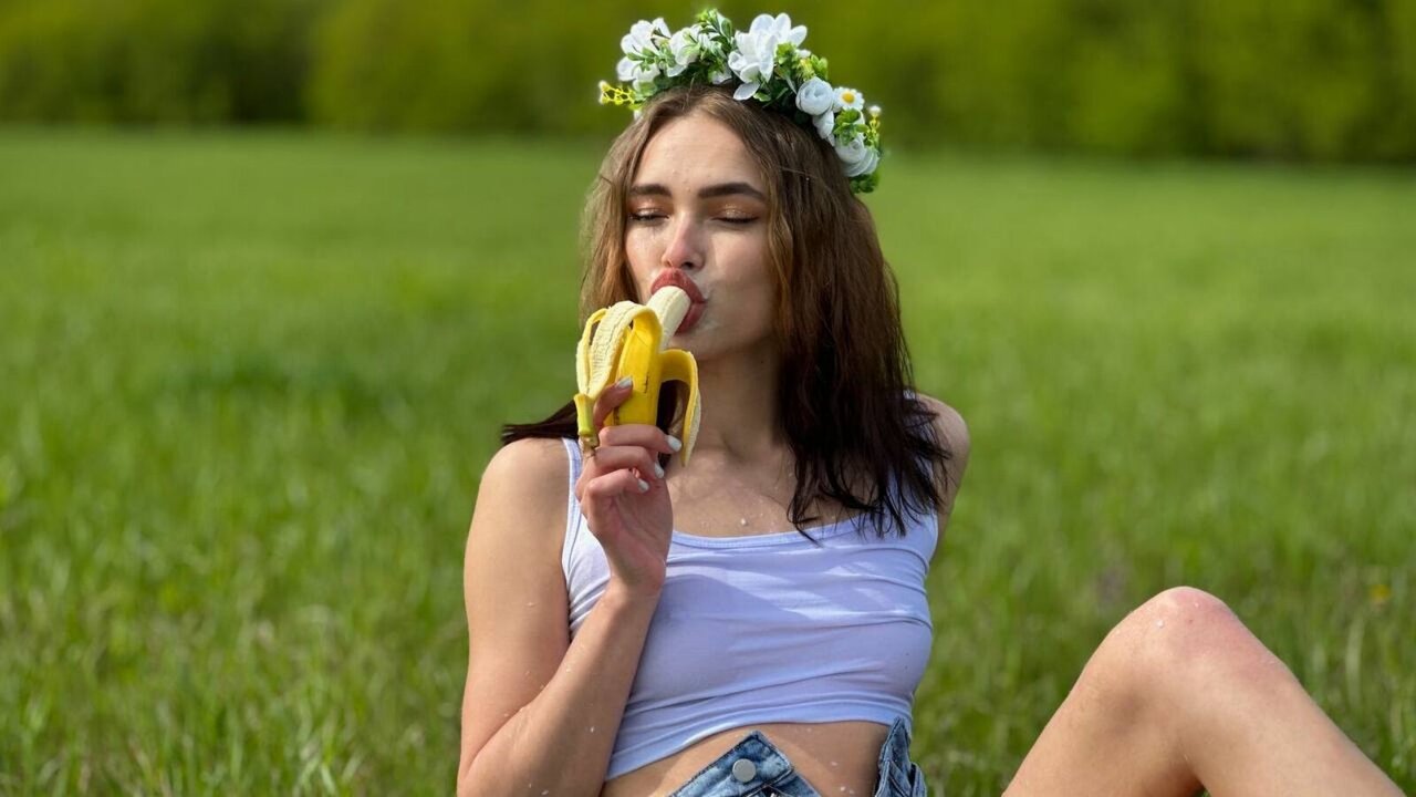 Enter AnnaWell Recorded Private