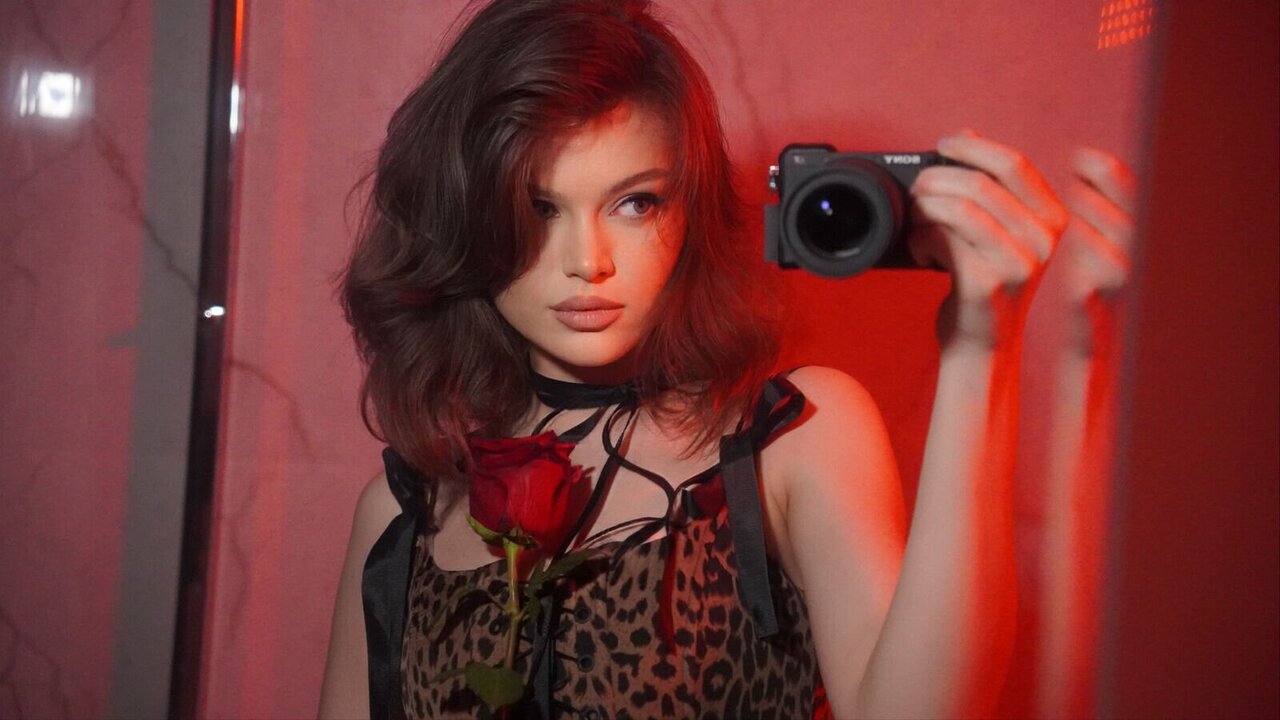 Enter LunaBruna Recorded Private