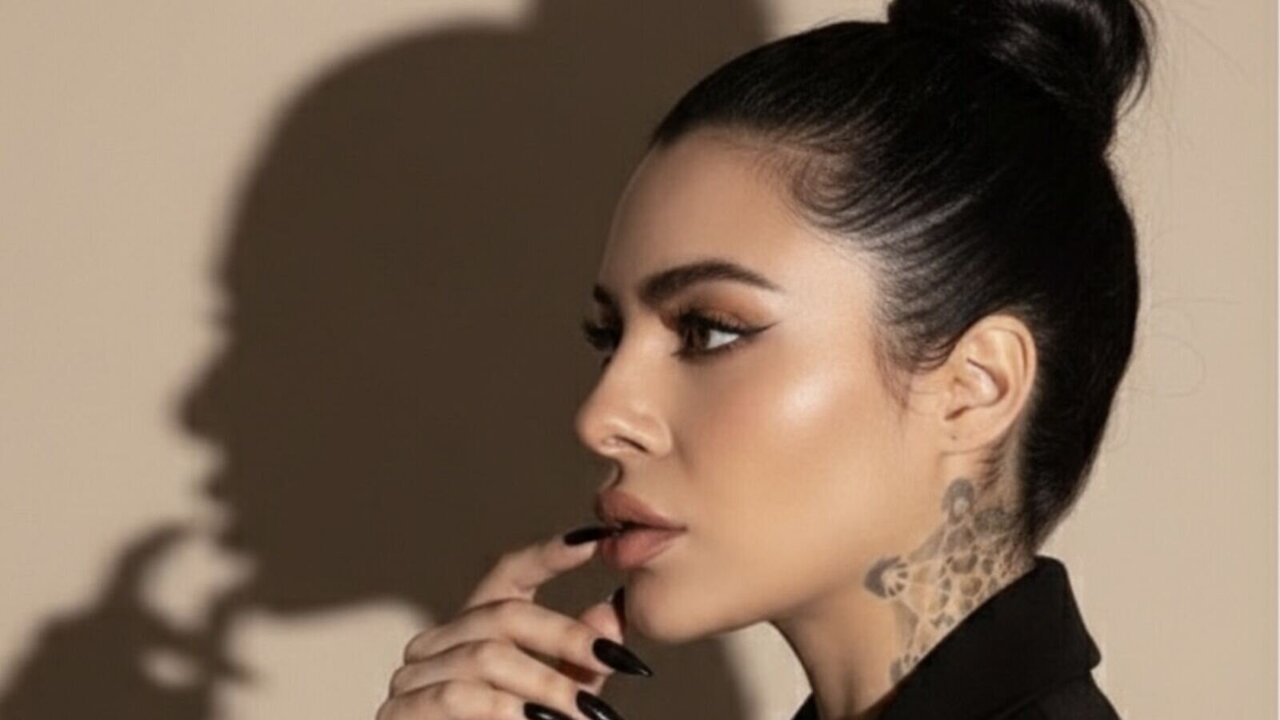 Enter RavenBecket Recorded Private